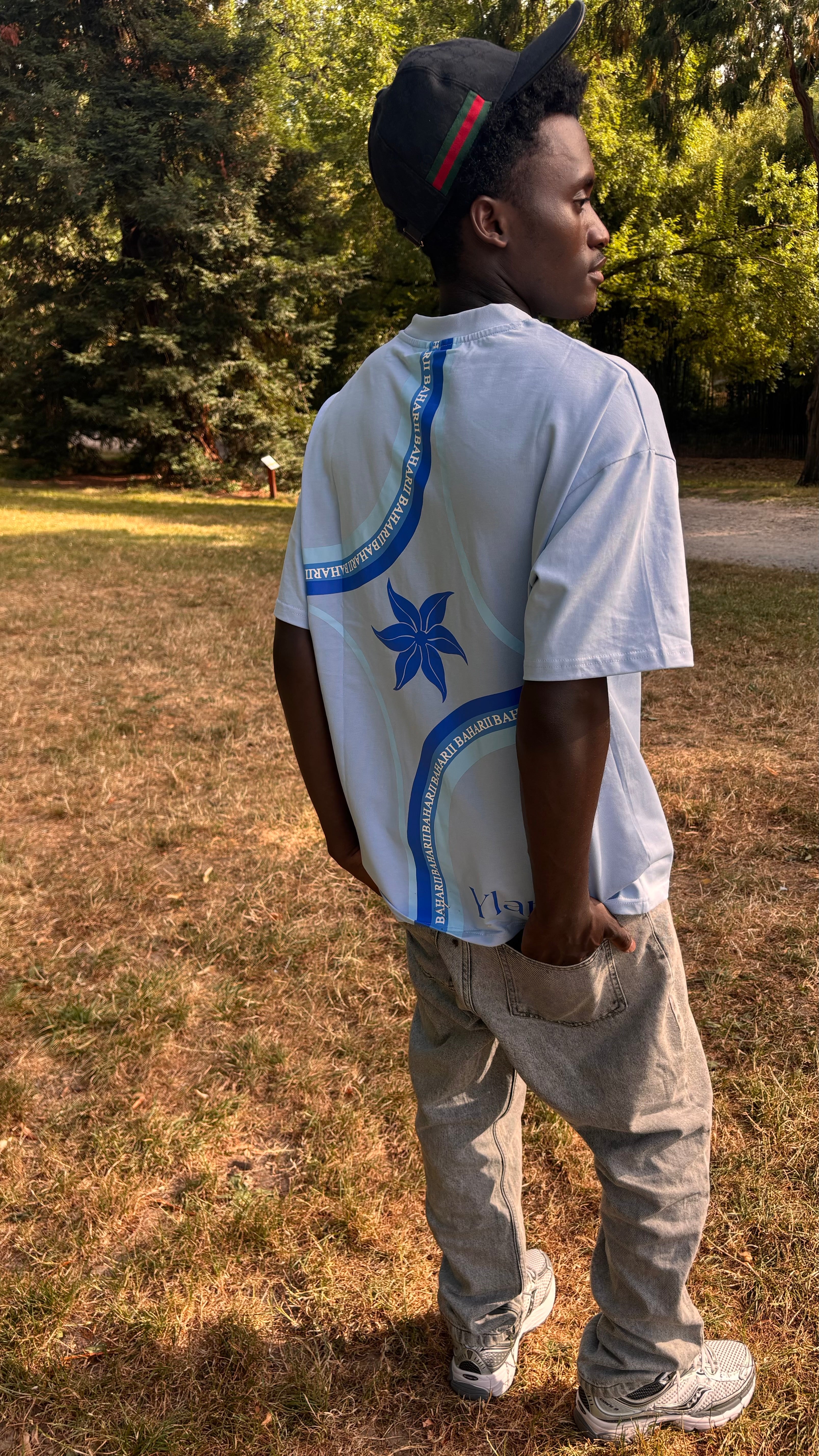 T-shirt Blue Baharii Oversize – Édition Signature